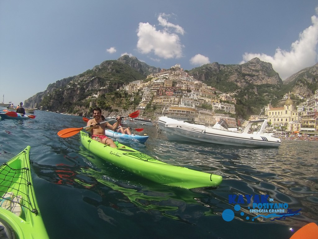 Kayak in Positano amalfi coast